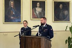 Uroczysta-zbiorka-rawickich-funkcjonariuszy-w-Ratuszu-030