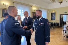 Uroczysta-zbiorka-rawickich-funkcjonariuszy-w-Ratuszu-041