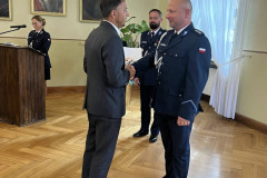 Uroczysta-zbiorka-rawickich-funkcjonariuszy-w-Ratuszu-045
